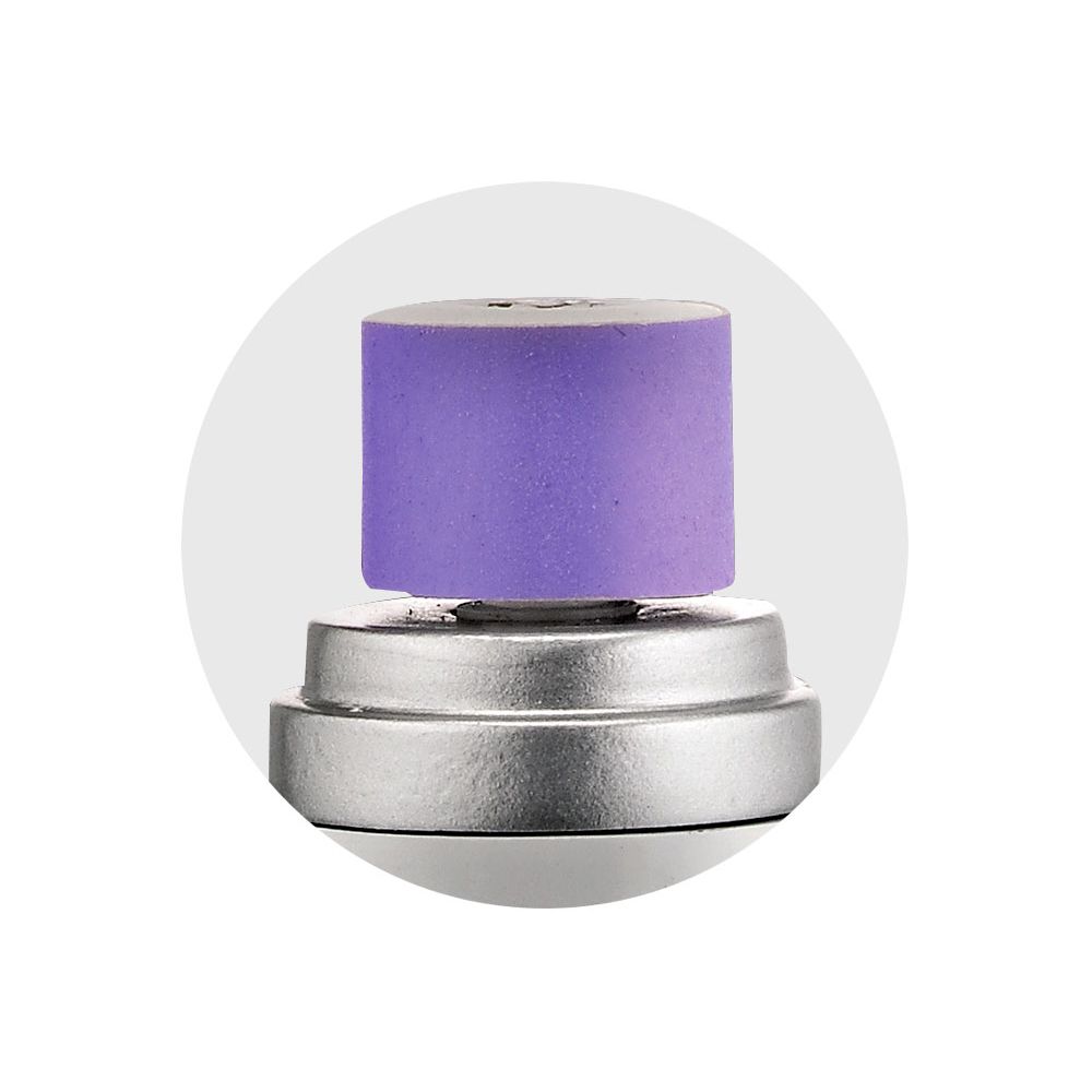 refil-naked-nails-beemotion-showcase-horizontal